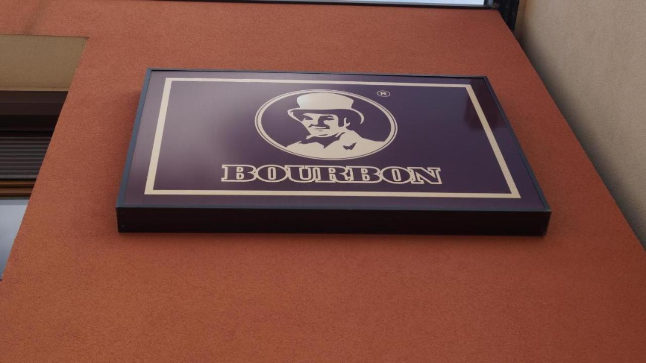 Hotel Bourbon Vama Veche Zewnętrze zdjęcie